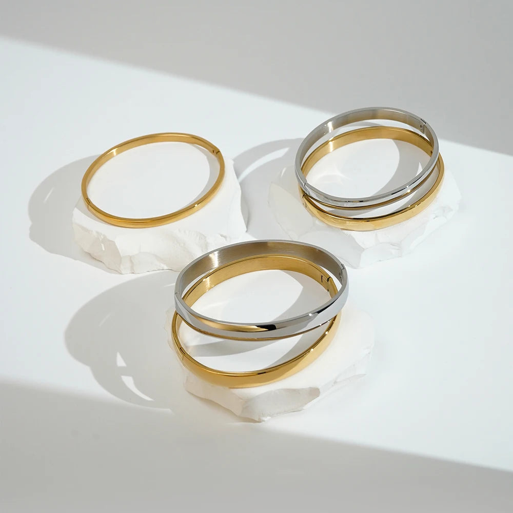 Curved Glossy Bangle Bracelet