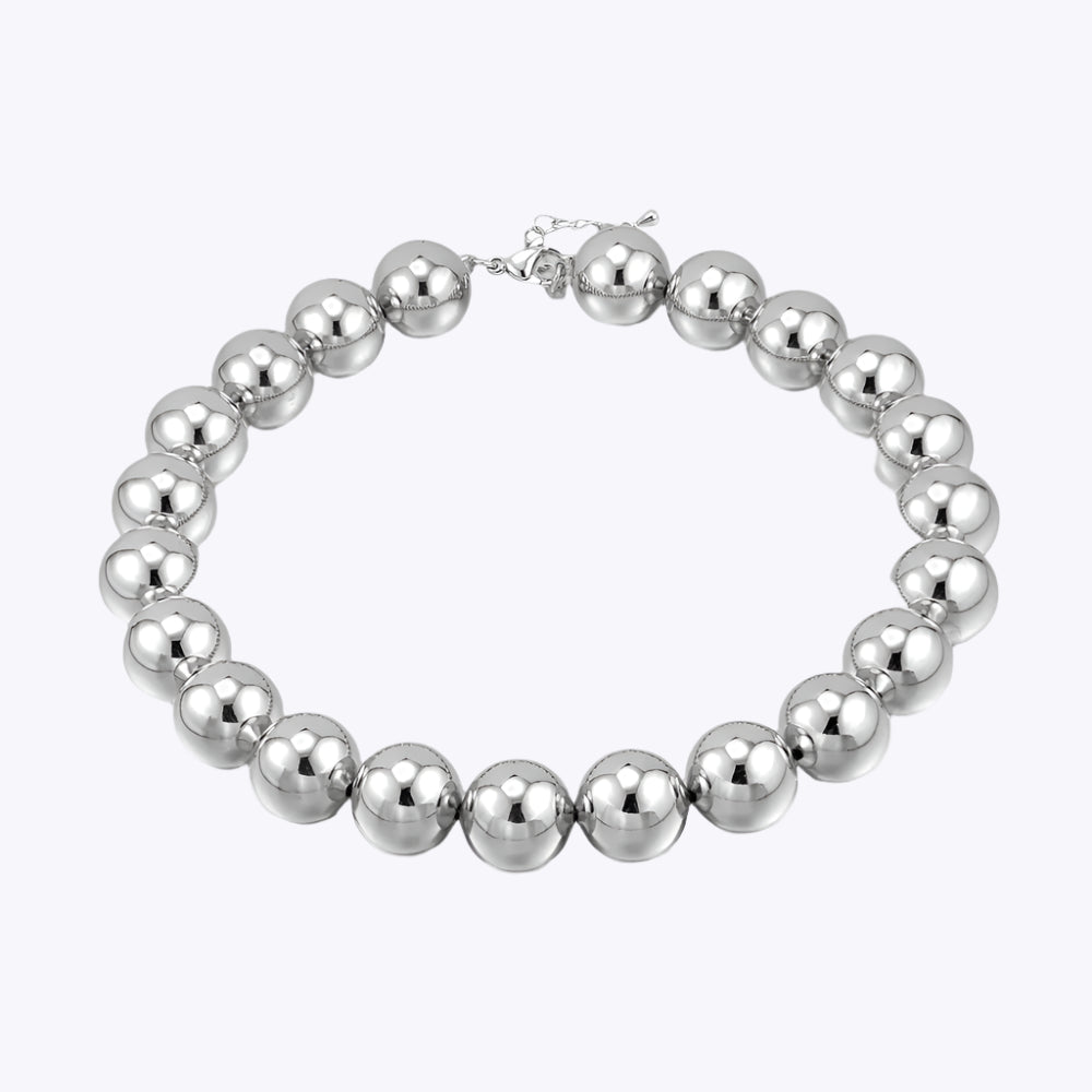 Glossy Pearl Necklace