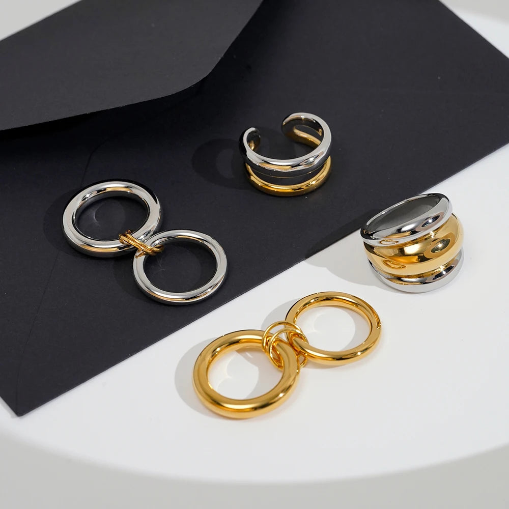 Curved Round Rings