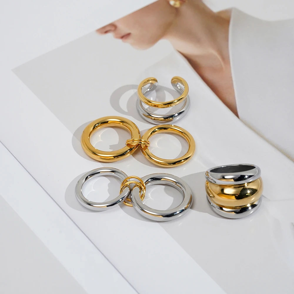 Curved Round Rings
