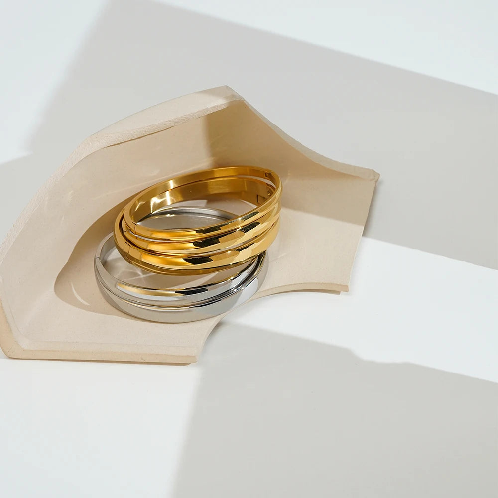 Curved Glossy Bangle Bracelet