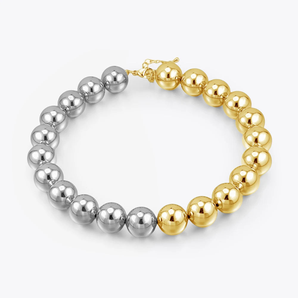 Glossy Pearl Necklace