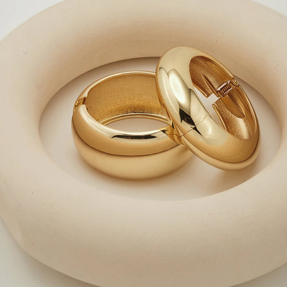 Hollow Curved Bangle Bracelet