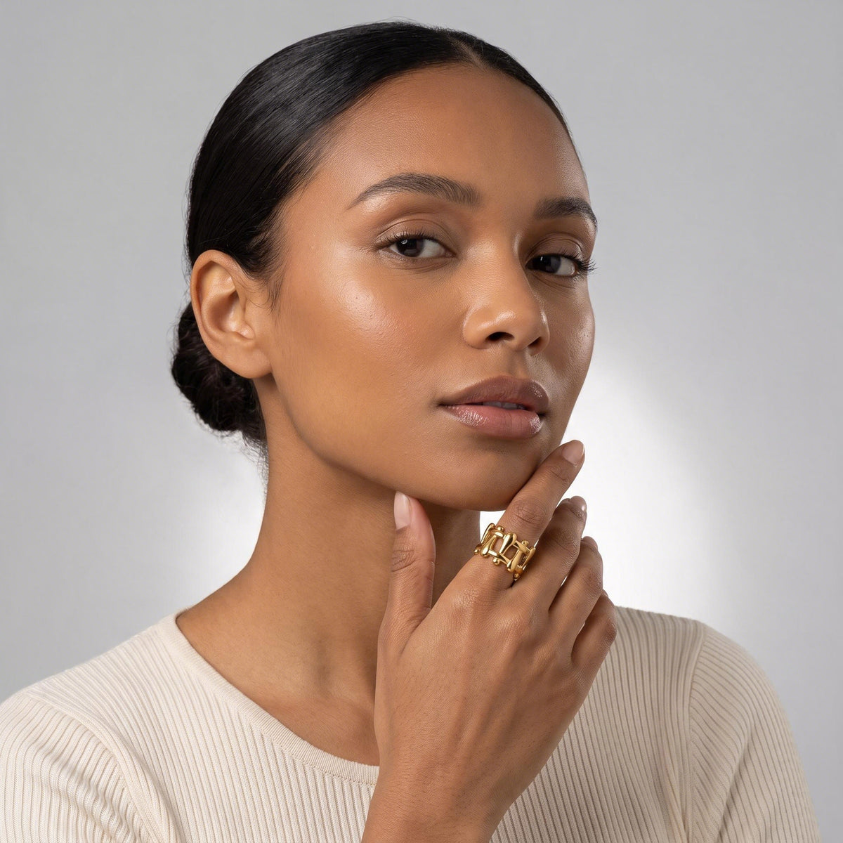 Bold Link Ring worn by a model